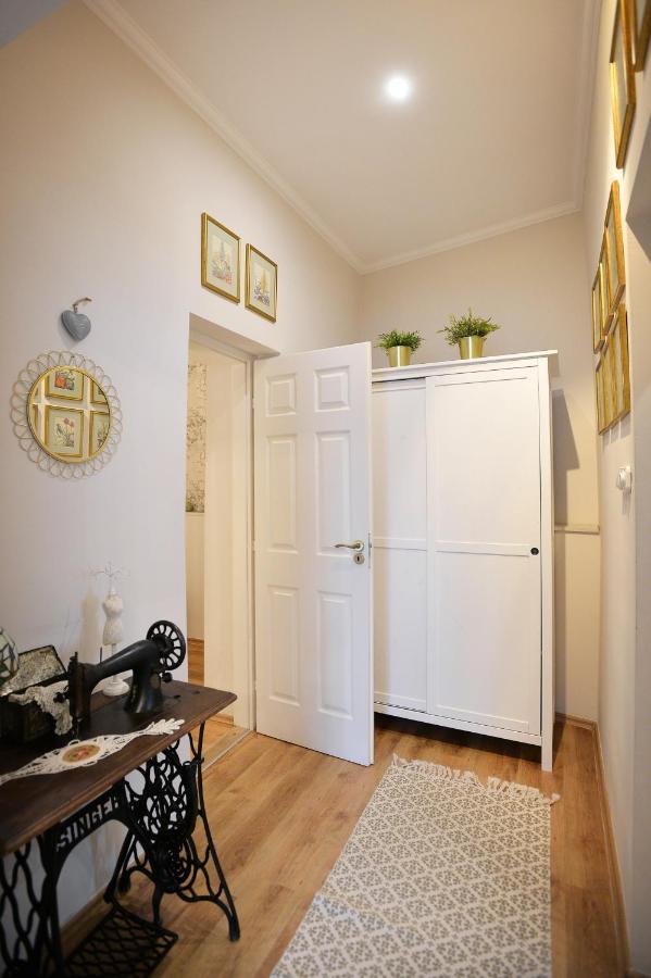 Janicsar Garden Apartman 埃格尔 外观 照片