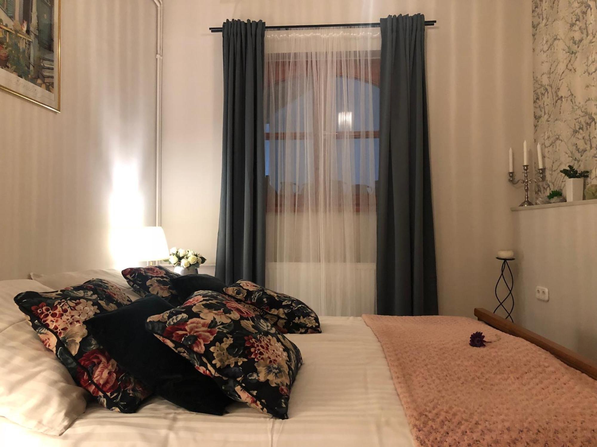 Janicsar Garden Apartman 埃格尔 外观 照片